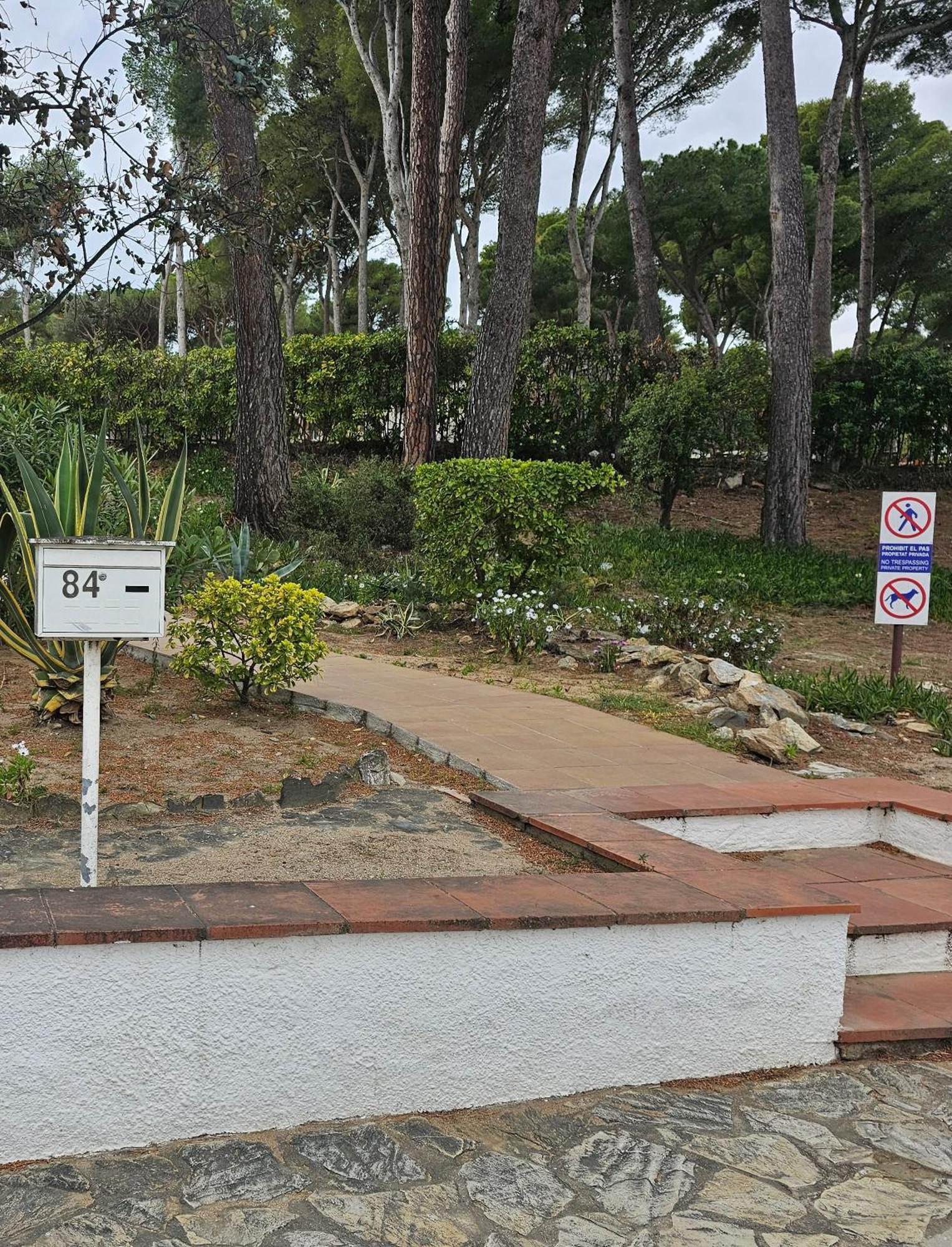 Dormitorio Standar Cerca De La Playa Girona Dış mekan fotoğraf